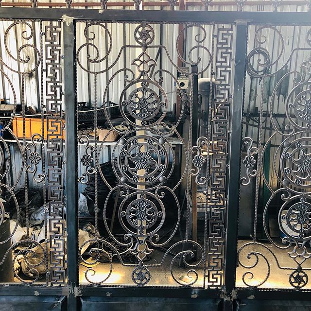 نماذج الحديد الزهر المطاوع